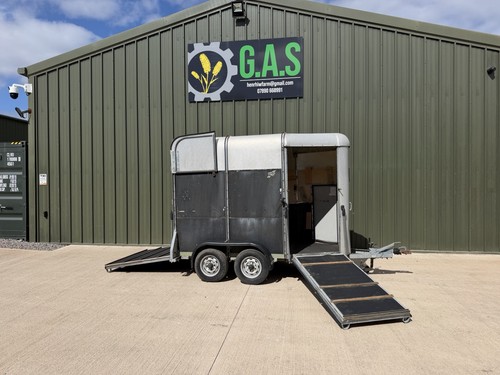Ifor williams horse box - williams,
